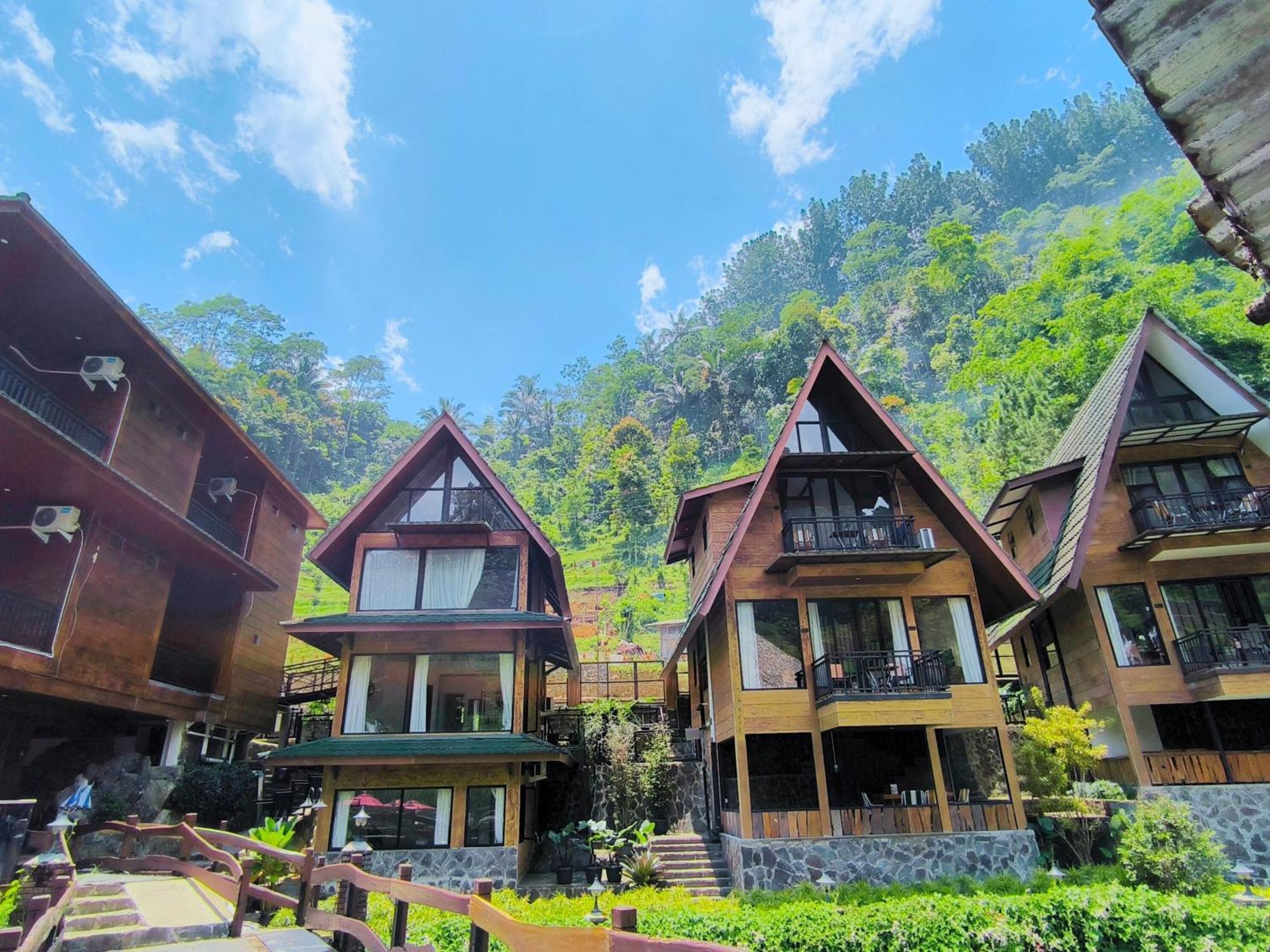 Bayan Village บาตูราเดน ภายนอก รูปภาพ